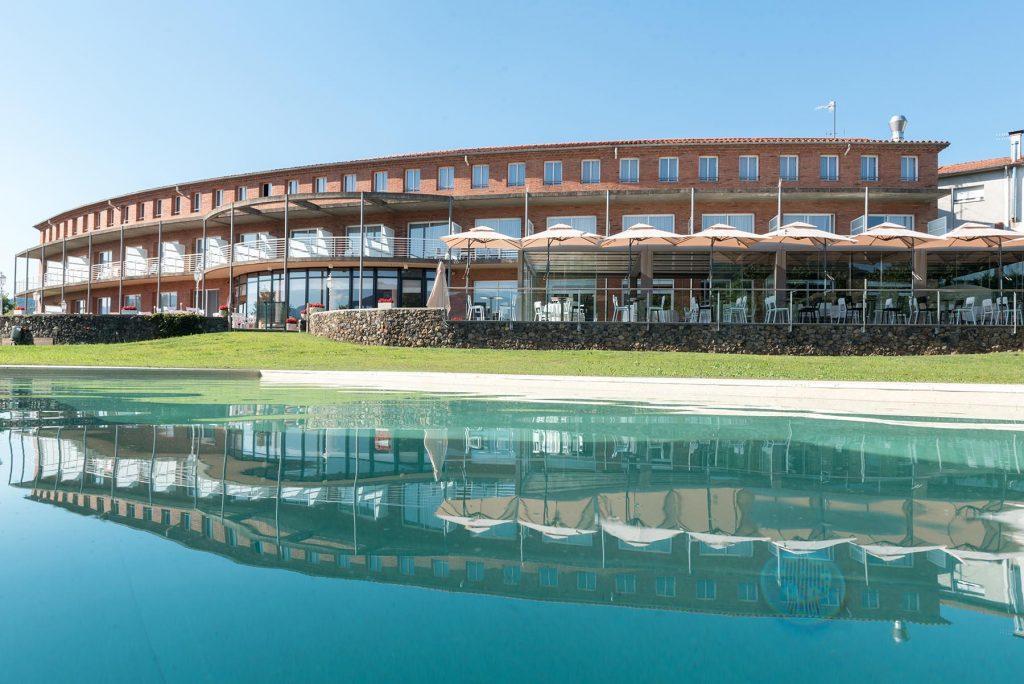 Hotel Riu Fluvia Olot Exterior photo